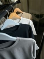 REMERA COMÚN LISAS - Image 2